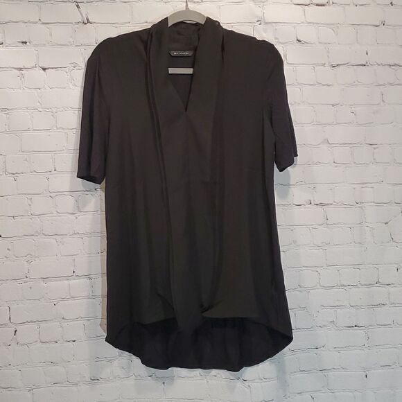 H by Halston black dual texture twist bottom short sleeve top - Picture 1 of 10